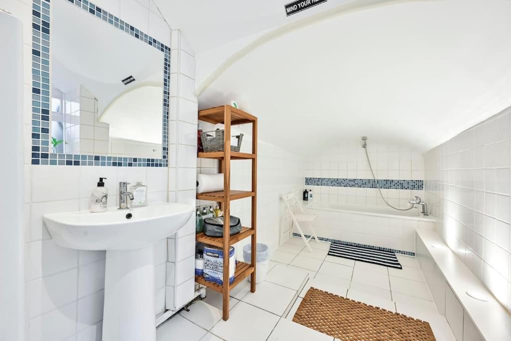 The Perfect Queensway Appartamento *